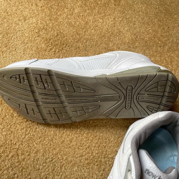New Balance Men’s Walking Shoes - Picture 8 of 13